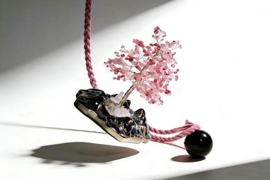 Rose Quartz vs. Strawberry Quartz: Which “Stone of Love” Do You Need to Manifest Your Soulmate?